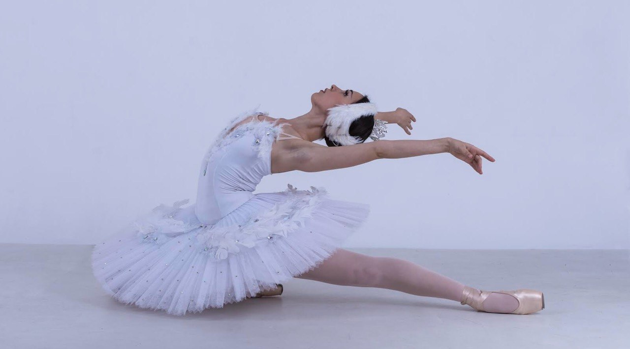 Ballet dancer on stage
